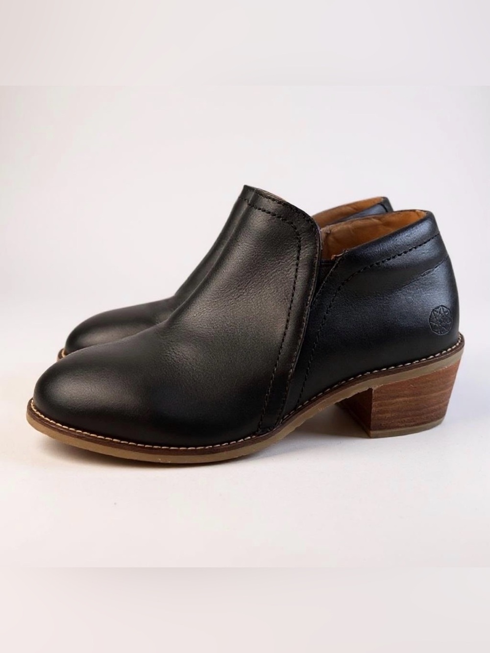 Xena Women’s Black Leather Ankle Mule Gravity Safety Shoe size 9